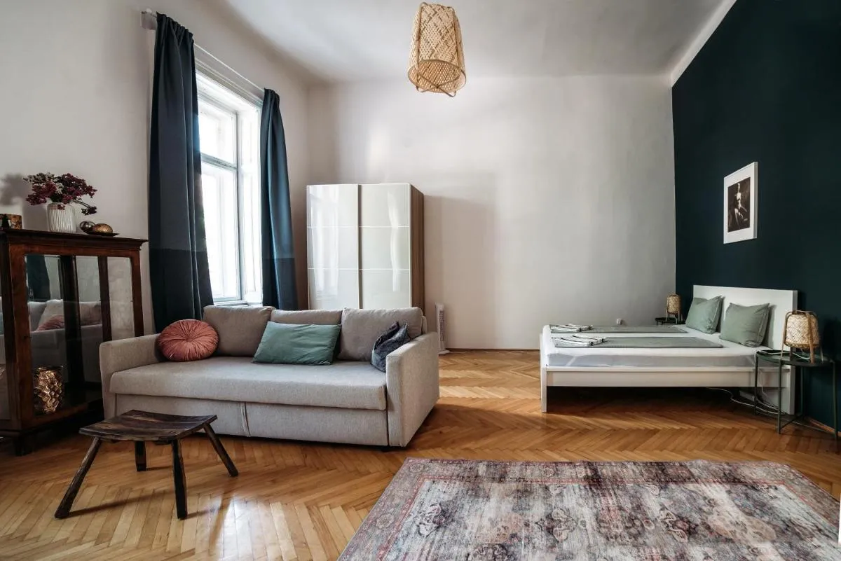 Image 1 of Spacious Apartment near Liget Budapest