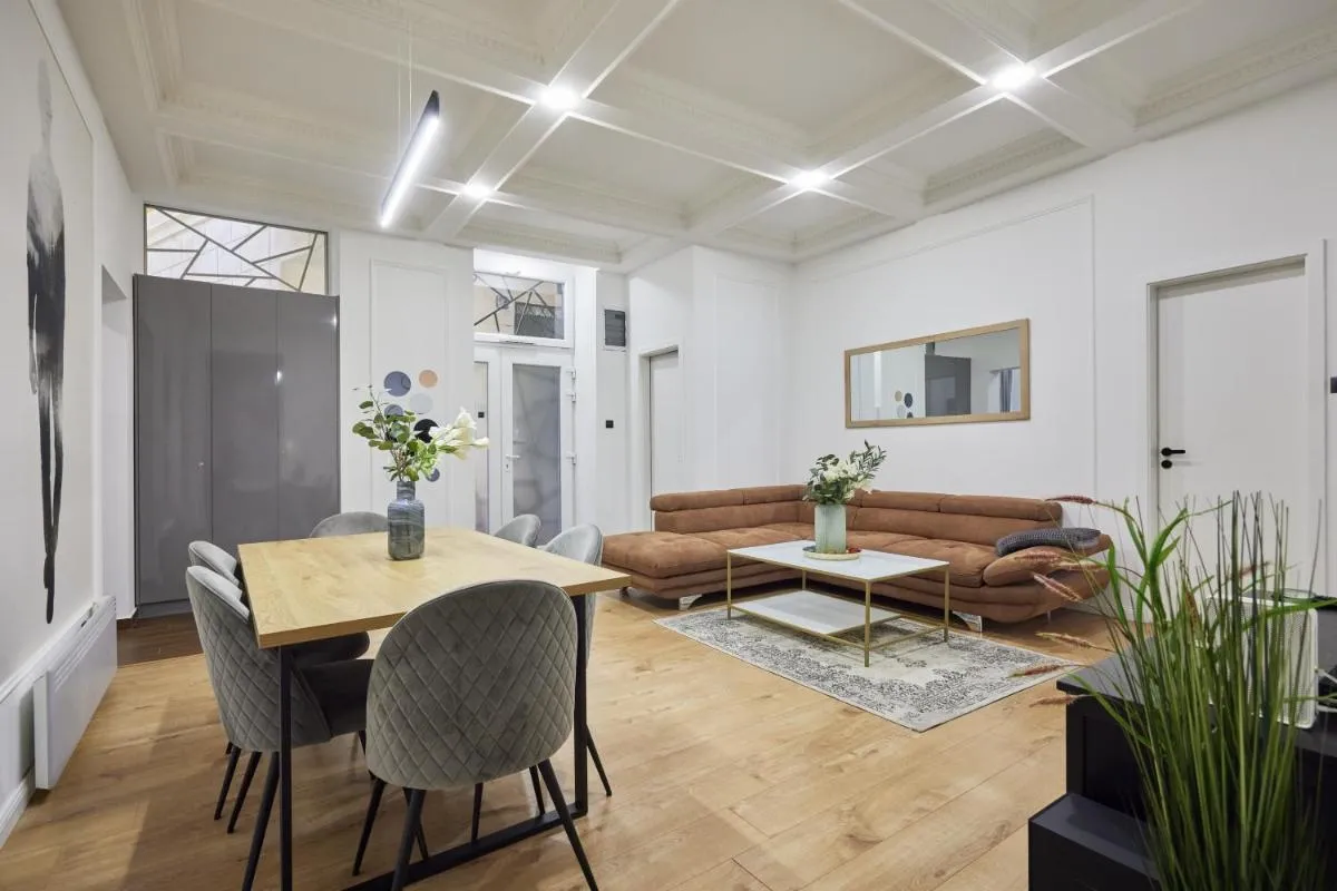 Image 2 of Spacious Luxury Apartment in the City Centre