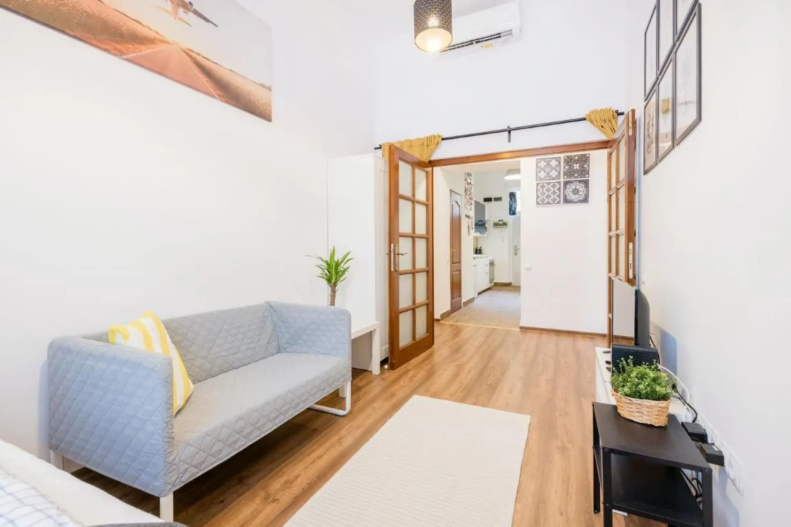 Image of Spacious and Modern 3BR Apartment in Centre