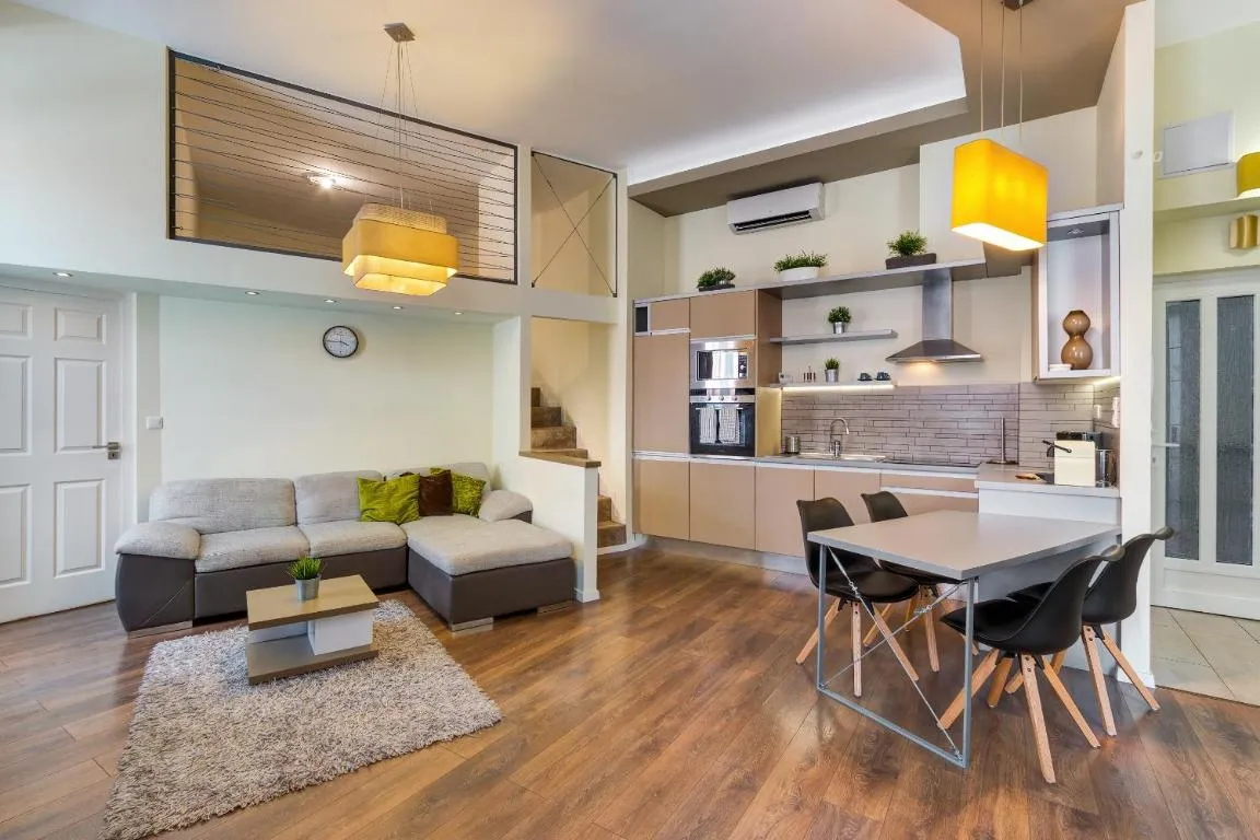 Image of Spacious & stylish apartment in downtown Budapest