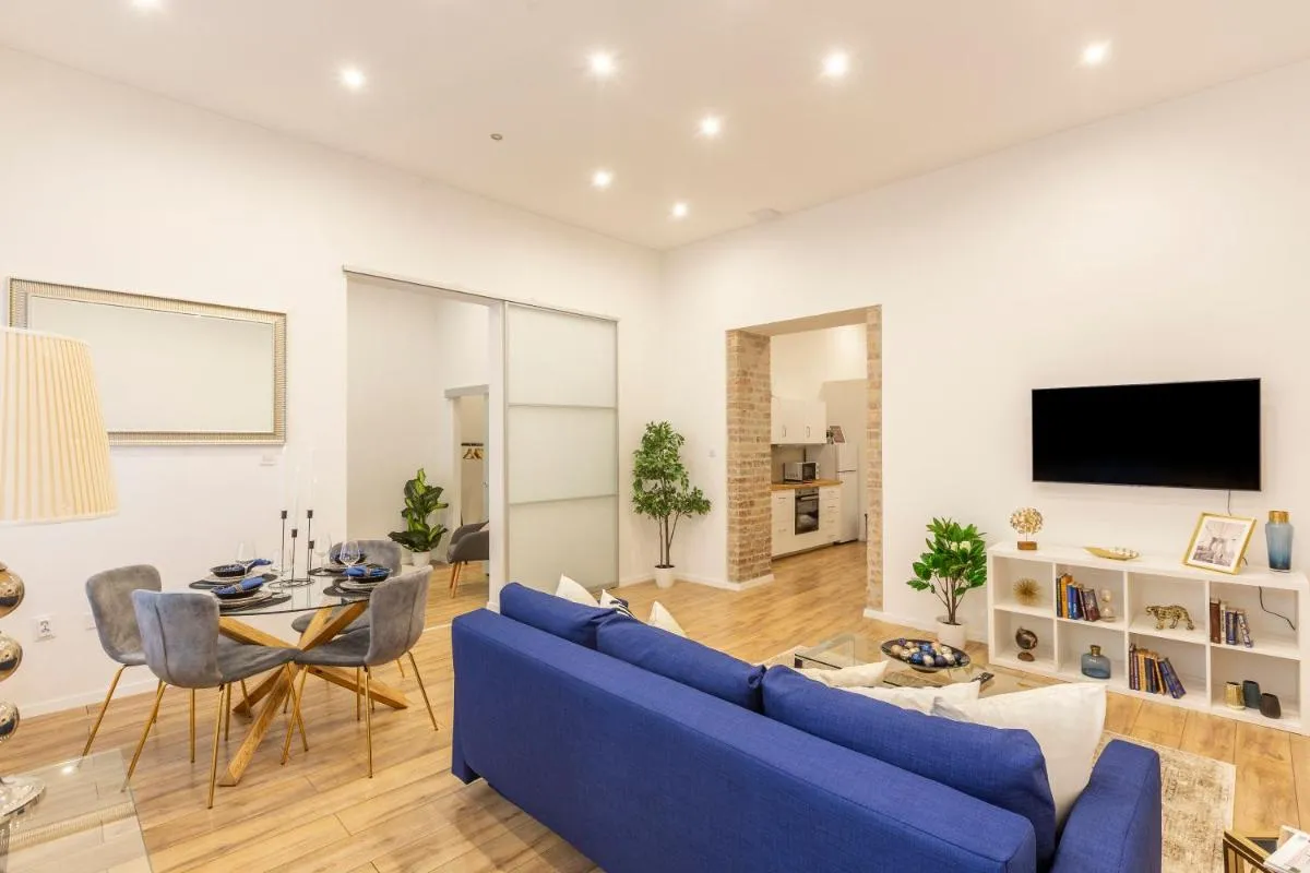 Image 4 of Stylish Luxury Apartment by ANNA