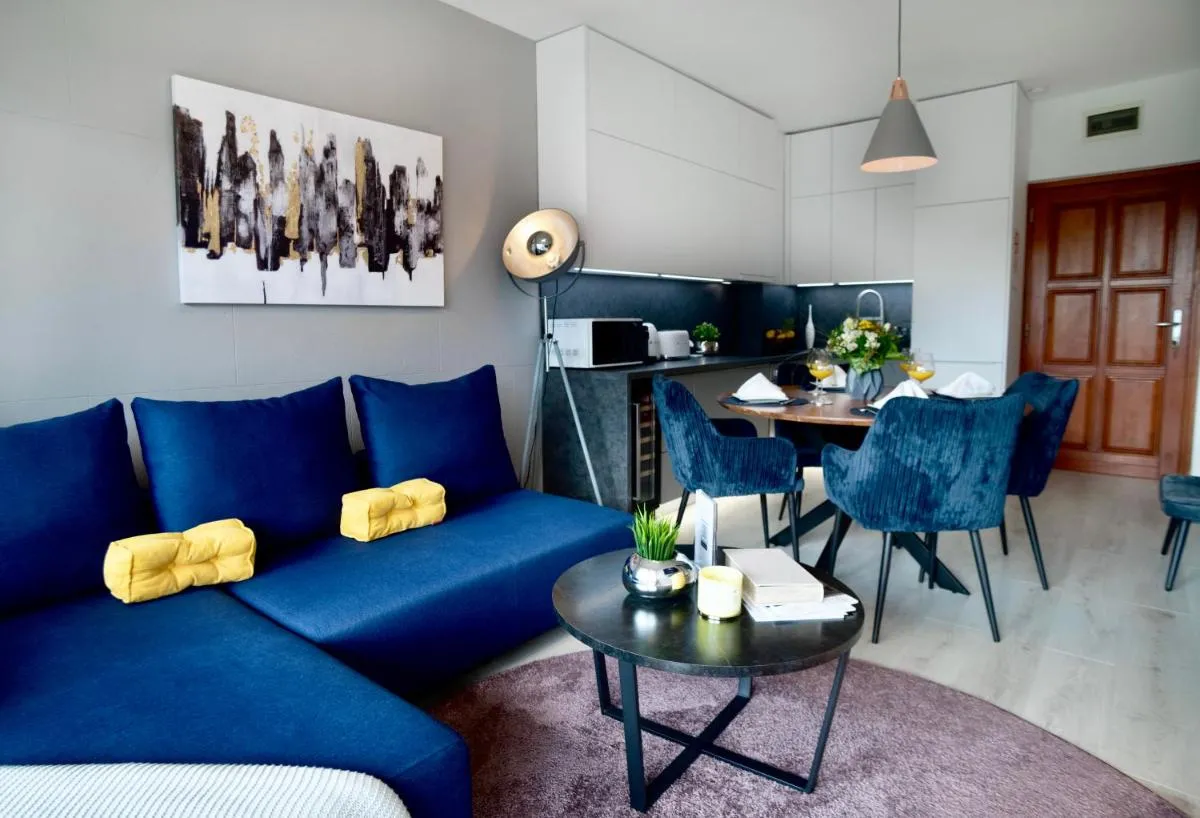 Image 2 of SuiteAngel – Luxury Design Condo with free garage