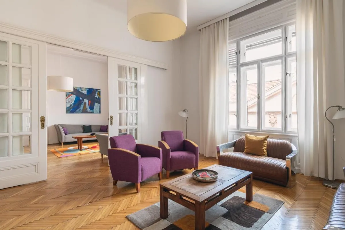 Image 4 of Sunny, Airy, Artsy & Authentic Loft with Balcony