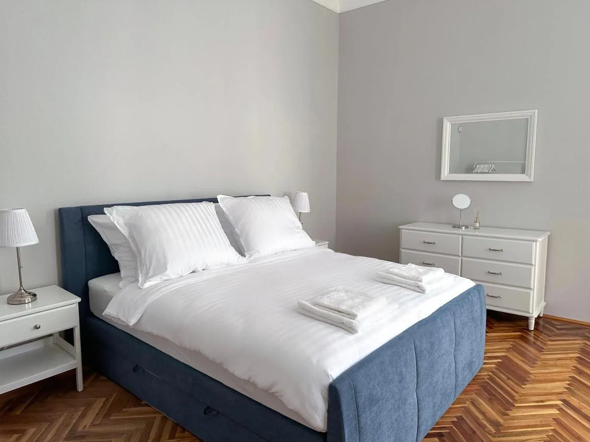 Image 1 of Sunny Castle Apartment