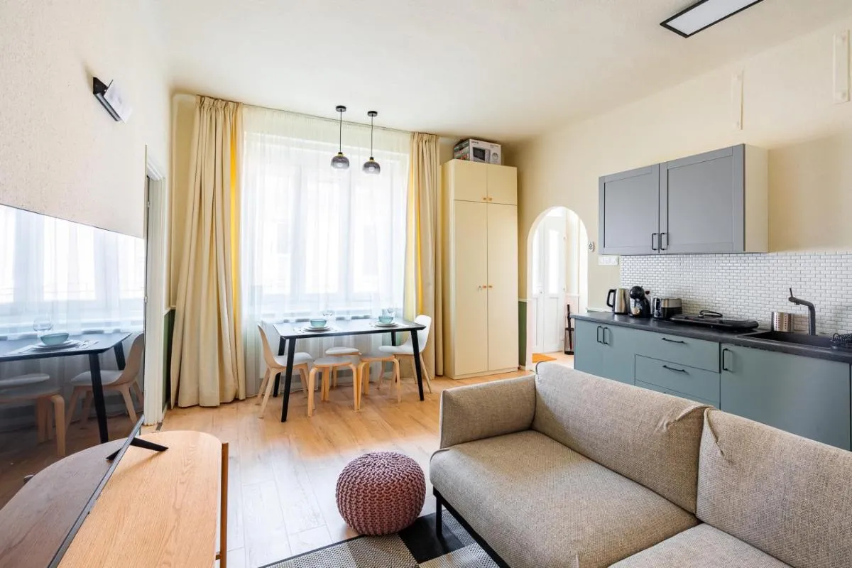 Image 3 of Sunny new luxurious home at the Jewish district