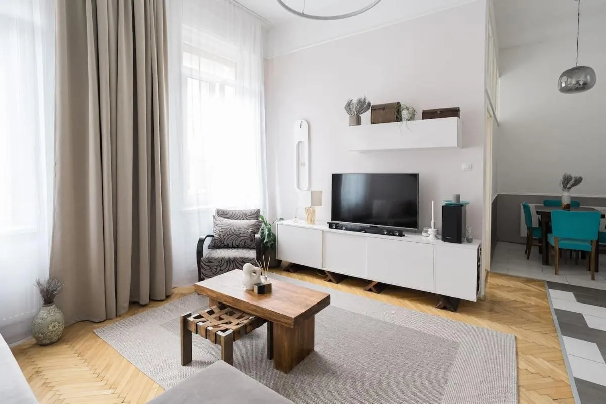 Image 4 of Sunrise Lounge Corvin 63m2 AC