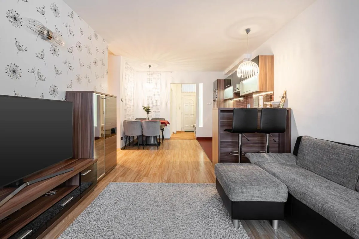 Image 4 of Sunrise Summit Apartment