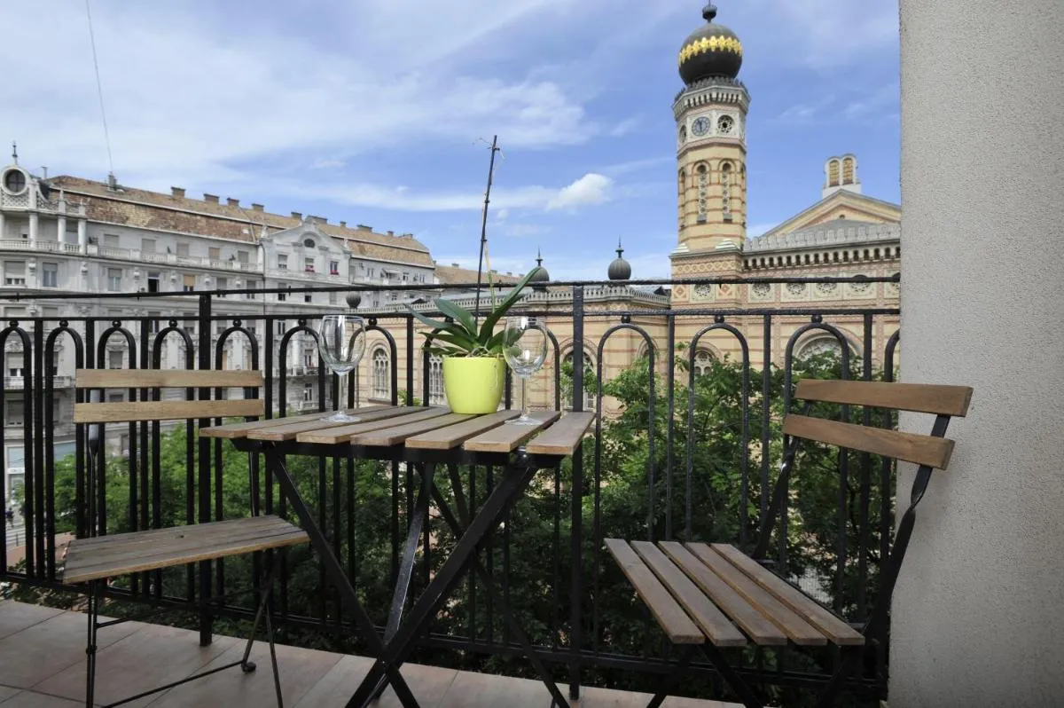 Image 5 of Synagogue Dream Home in The Center