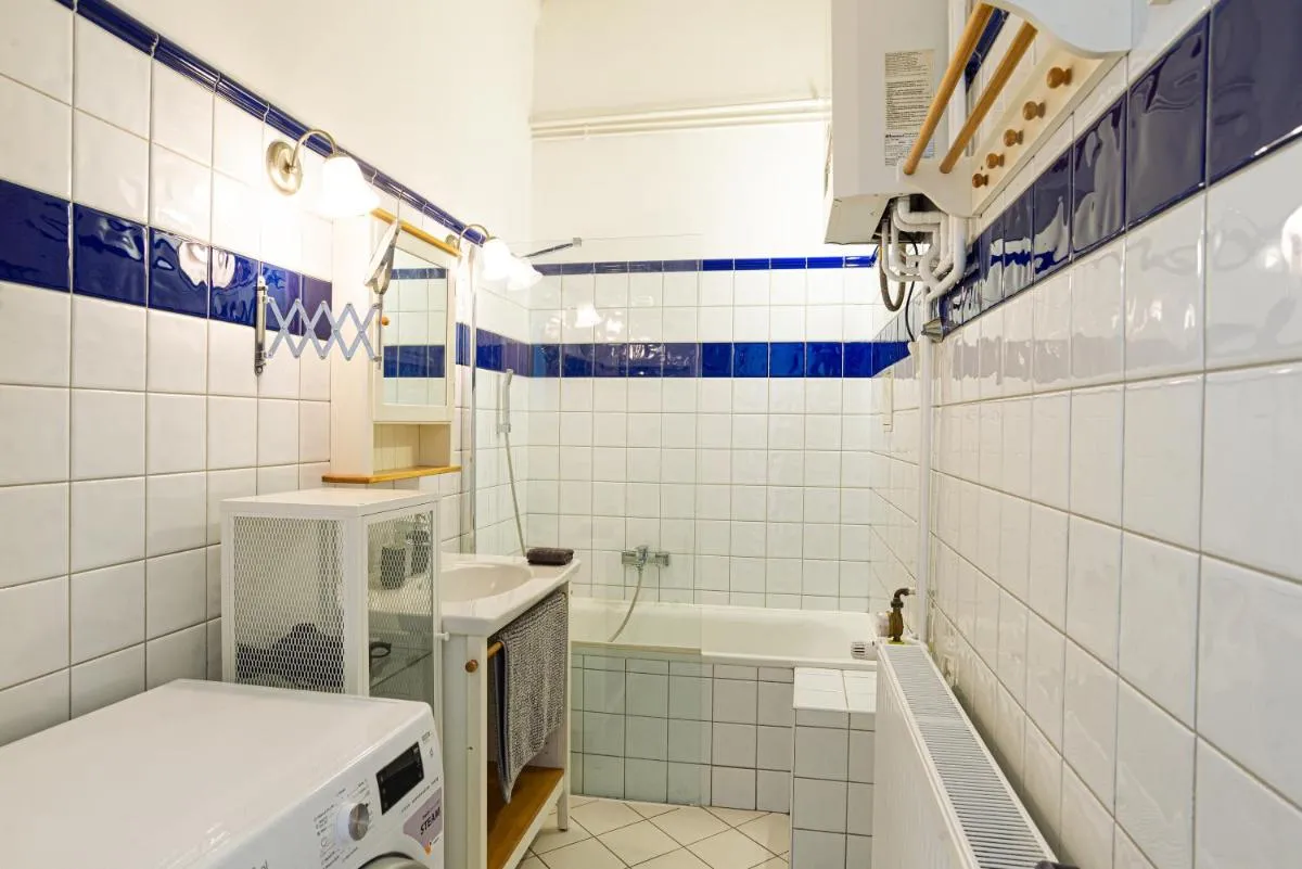 Image 2 of Terrace VuVu – Apartment with balcony in the heart of Budapest