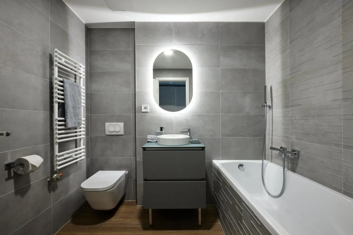 Image 2 of The Amberlyn Suite Hotel