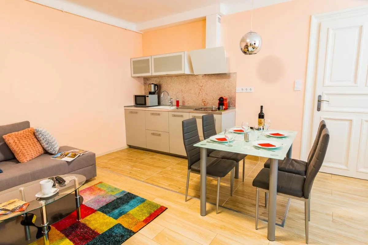 Image 3 of Titaru House in the city center of Budapest