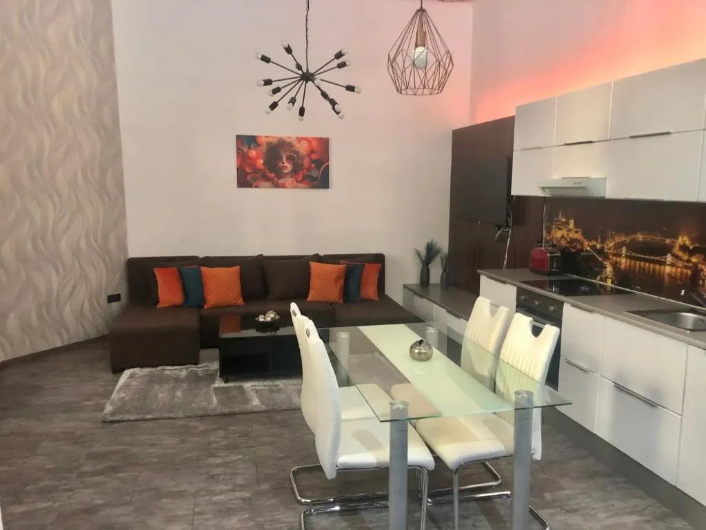 Image of Trendy City Apartment
