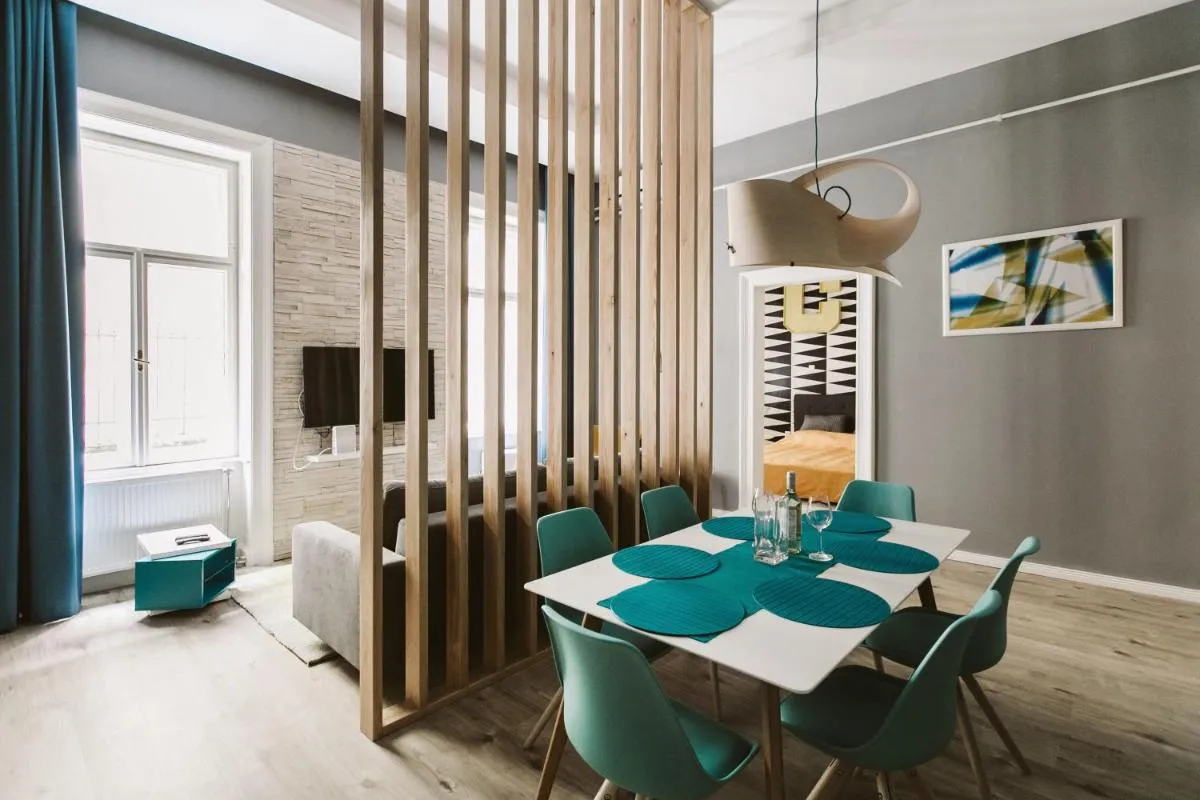 Image 4 of Turquoise harmony in the heart of the city