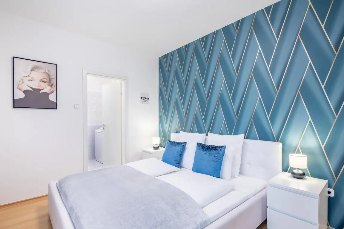 Image of Two bedrooms apartment with free garage in the downtown