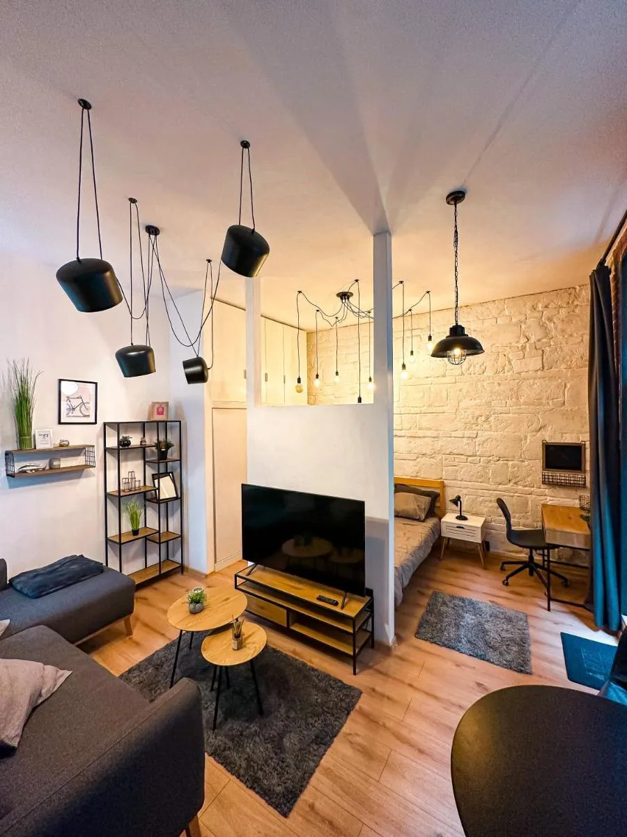 Image 4 of Urban Studio with Private Garden near ANDRASSY