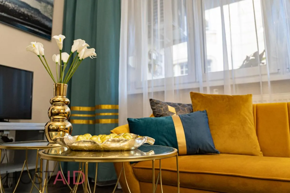 Image 4 of V68 Design Apartment – hostAID