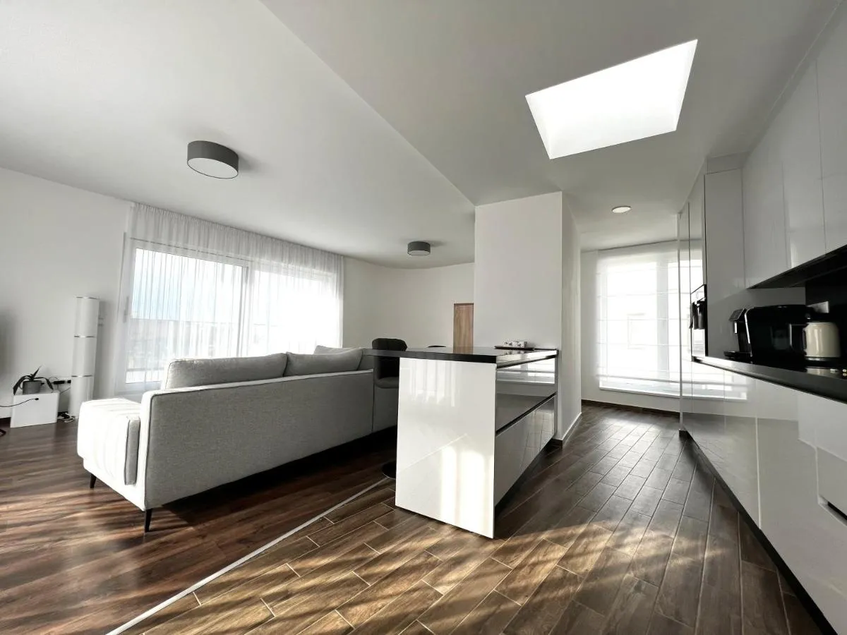 Image 2 of VP Suites
