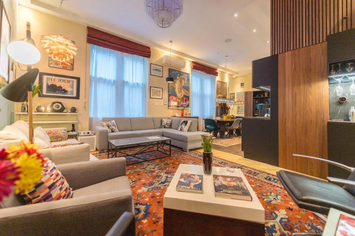 Image 4 of Venus Apartments – The Actor’s Den