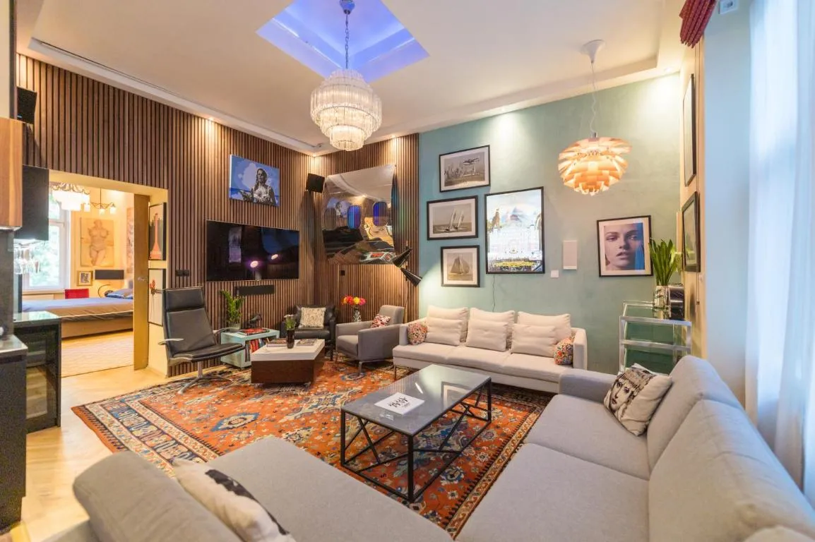 Image of Venus Apartments – The Actor’s Den