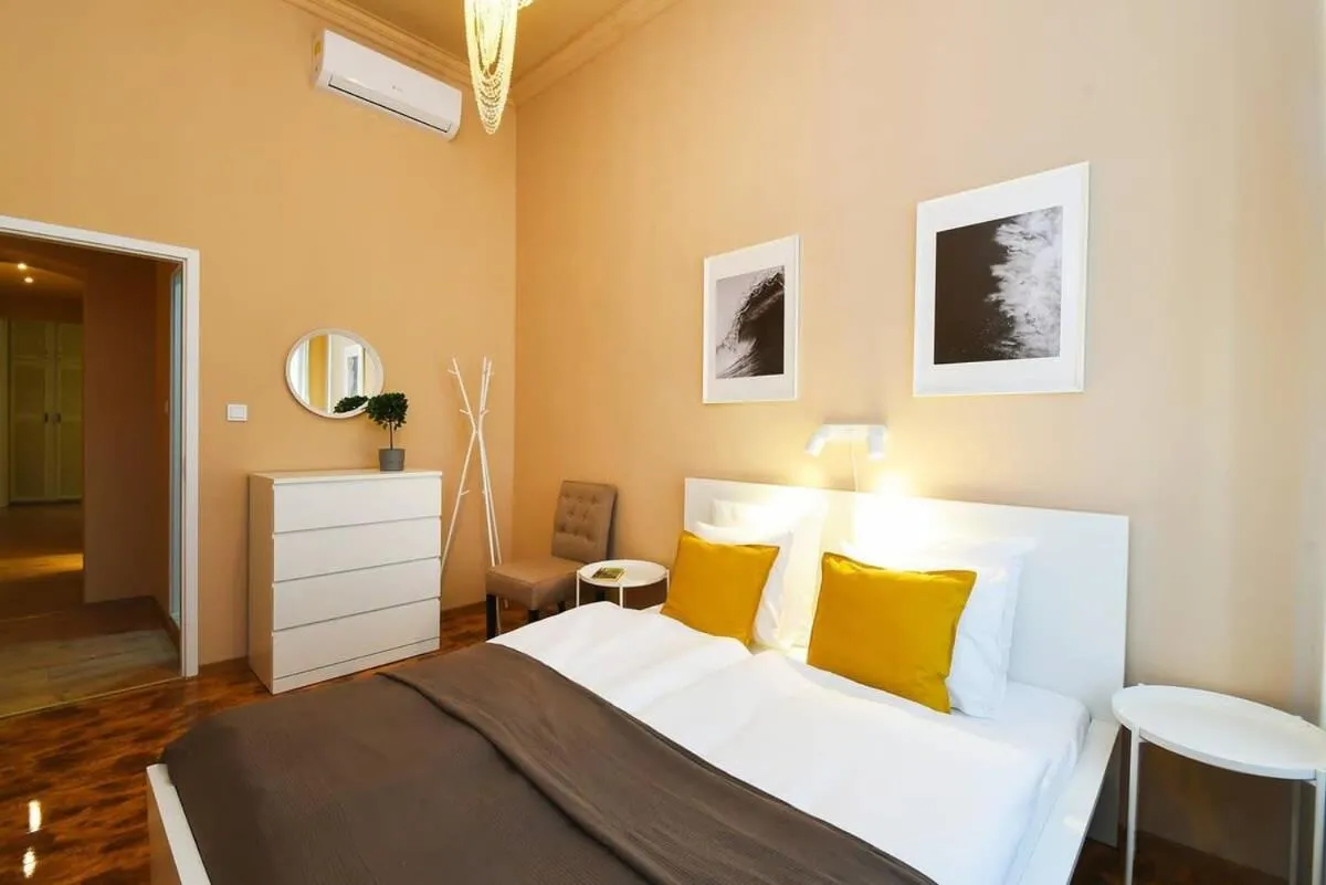 Image 1 of Very central very spacious new home