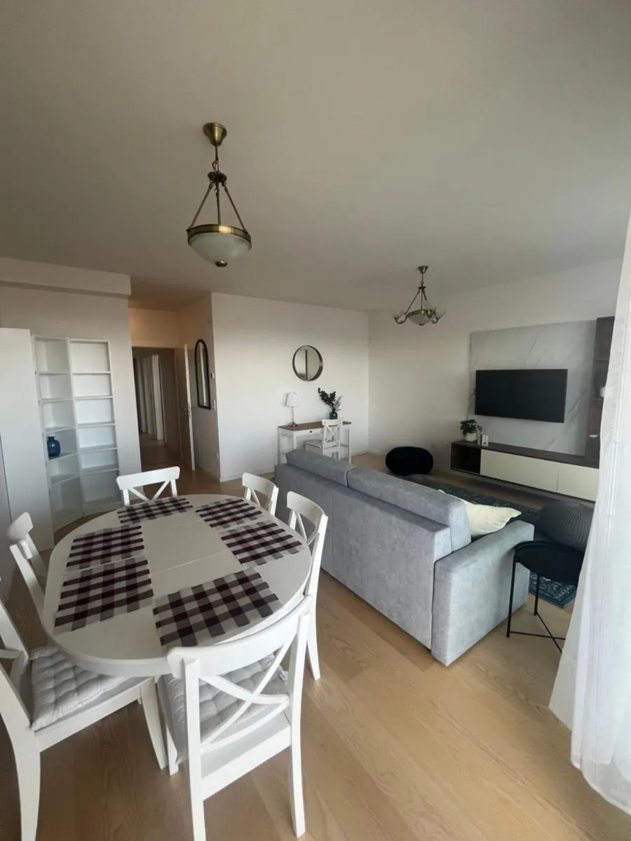 Image 5 of WaterFront City Apartments by UrbanRent