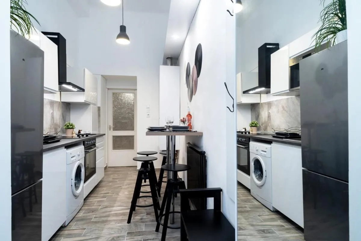 Image 3 of Welcoming modern apartment in the center