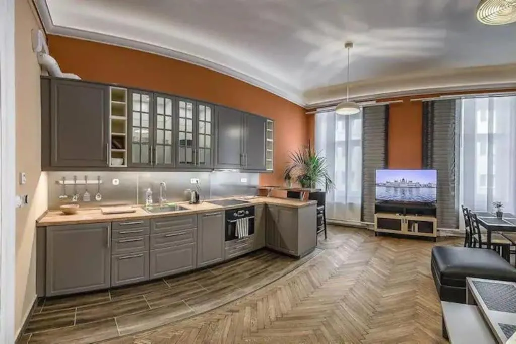 Image 3 of Your Worry Free Apartment Close To Parliament