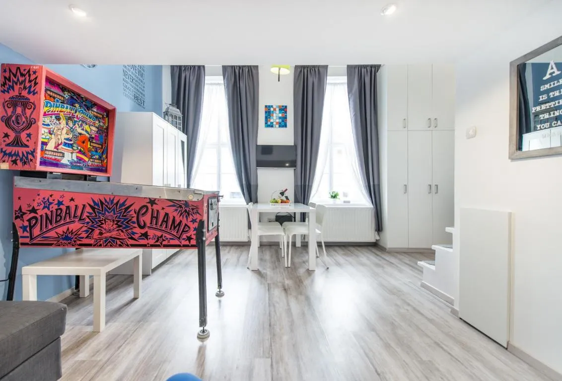 Image of happy home BLUE – apartment with free Pinball Machine